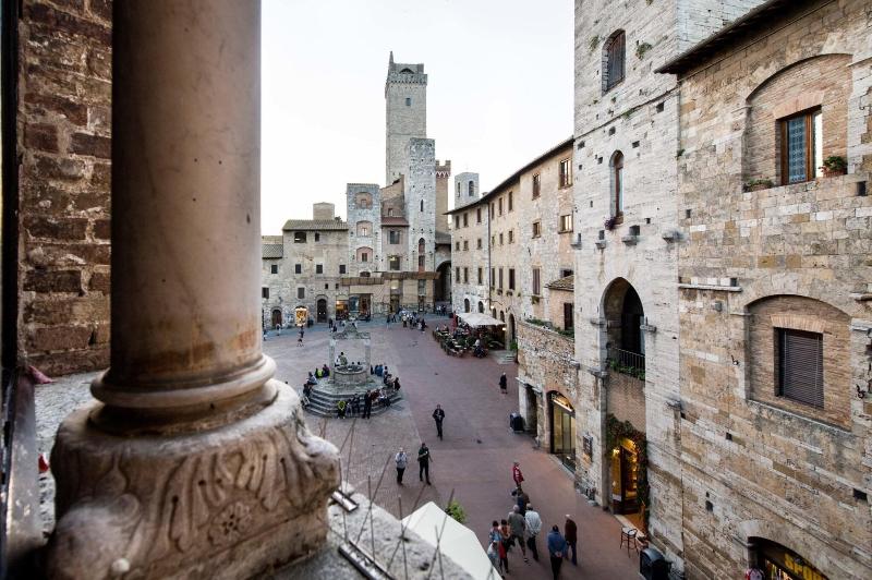 B B Palazzo Tortoli - Oda