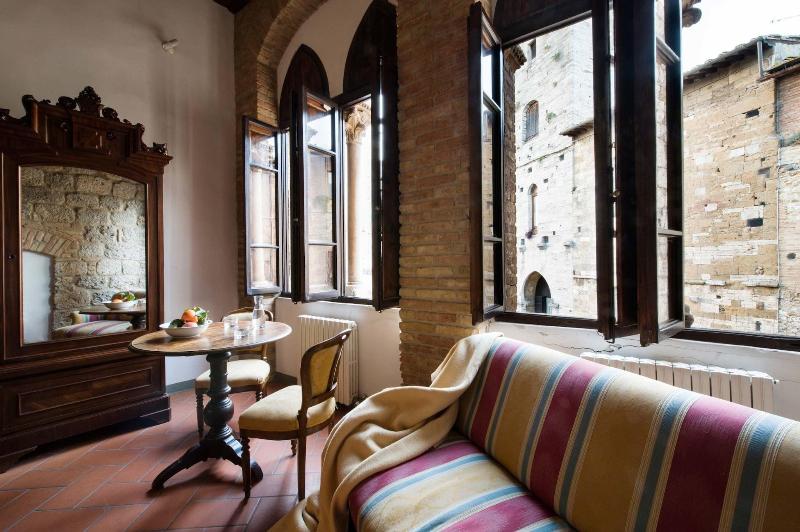 B B Palazzo Tortoli - Oda
