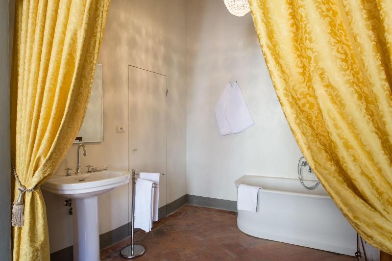 B B Palazzo Tortoli - Oda