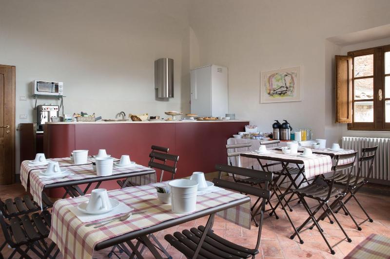 B B Palazzo Tortoli - Restoran