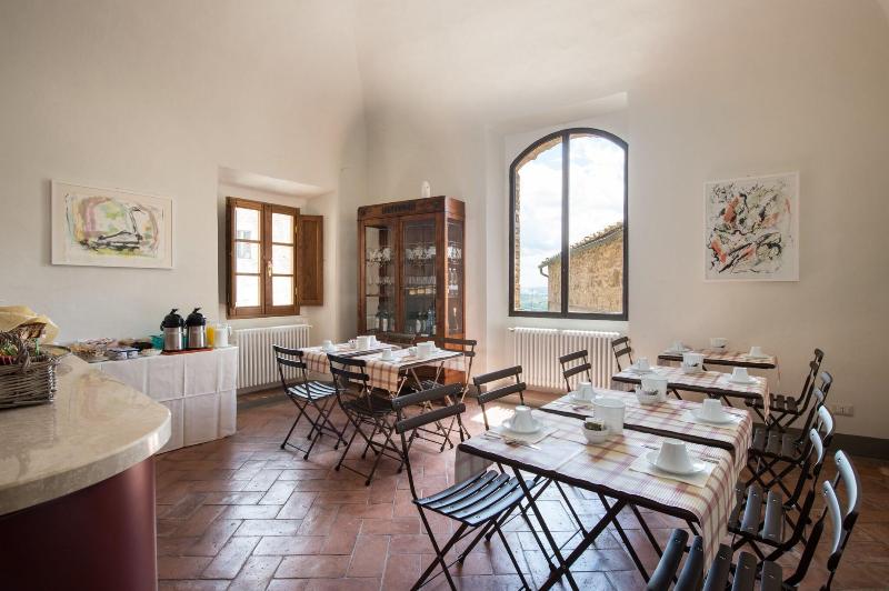 B B Palazzo Tortoli - Restoran