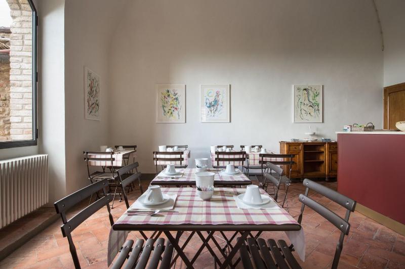 B B Palazzo Tortoli - Restoran