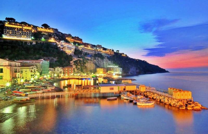 B B Sorrento Queen - Genel