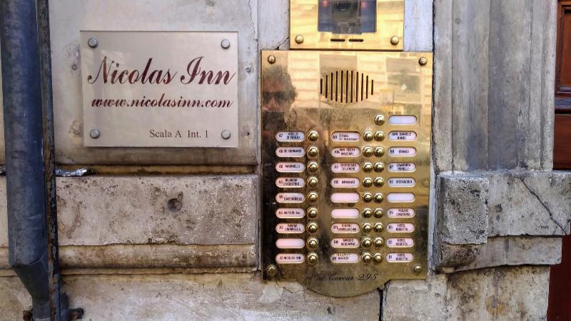 Nicolas Inn - Genel