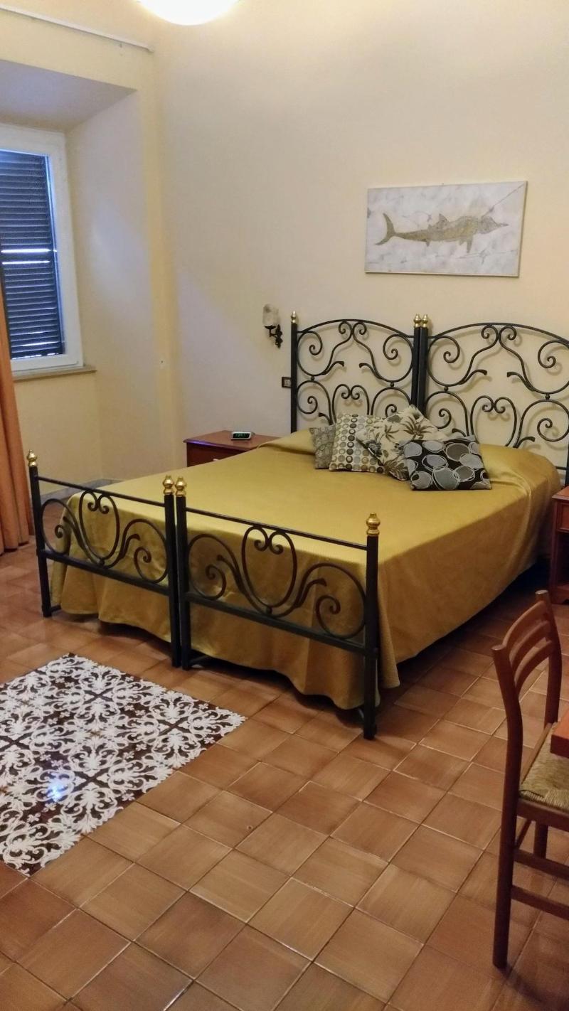 Nicolas Inn - Oda