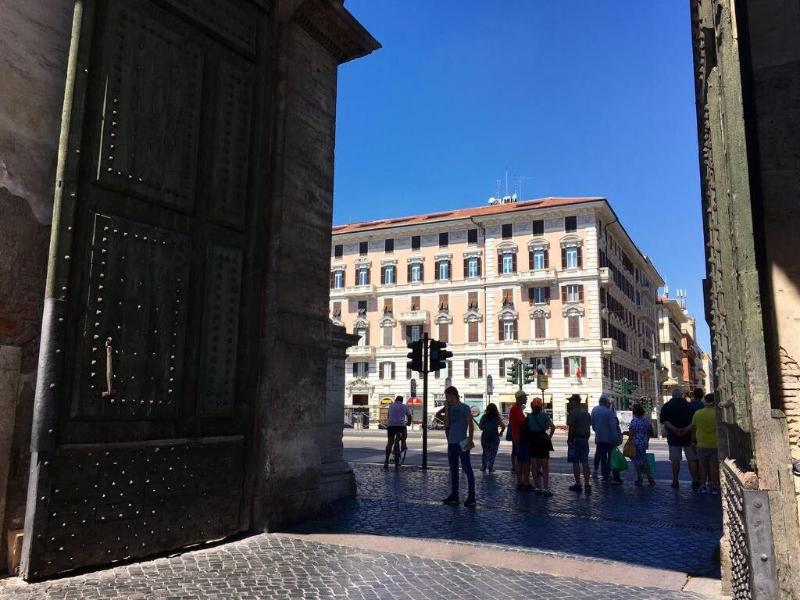 900 Piazza Del Popolo - Genel