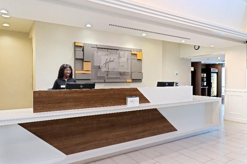 Holiday Inn Express Hauppauge-Long Island - Lobi