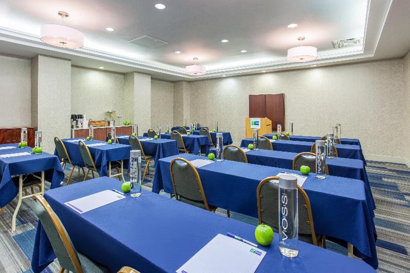 Holiday Inn Express Hauppauge-Long Island - Toplantı