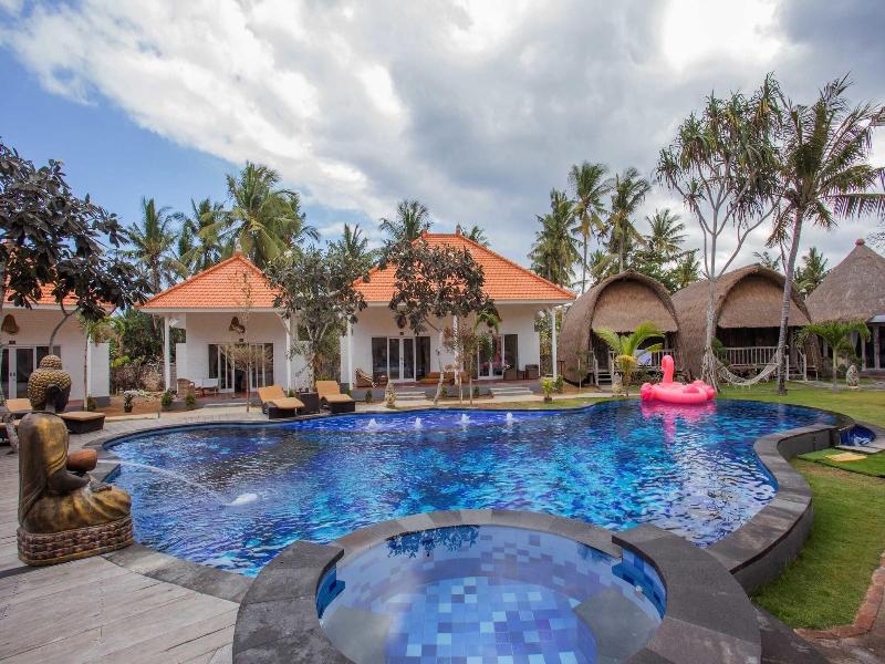 Sanghyang Bay Villas - Havuz