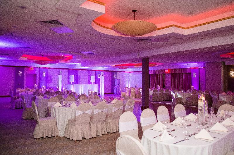 Holiday Inn Plainview-Long Island - Toplantı