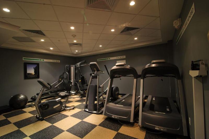 Holiday Inn Plainview-Long Island - Aktivite