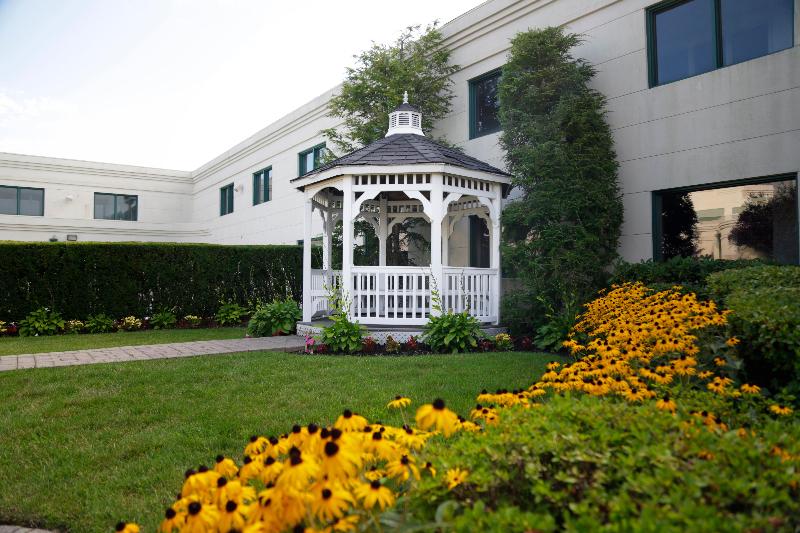 Holiday Inn Plainview-Long Island - Genel