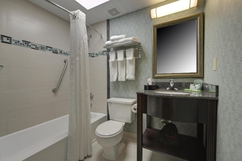 Holiday Inn Plainview-Long Island - Oda