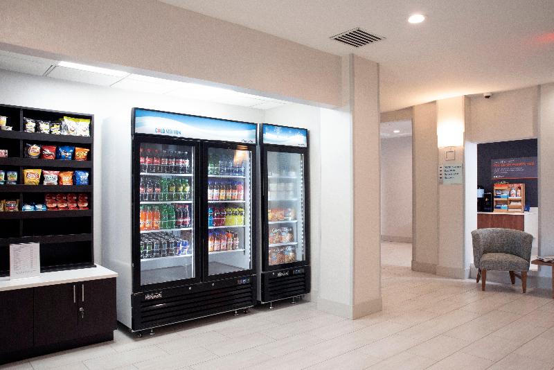 Holiday Inn Express Suites Chester-Monroe-Goshen - Genel