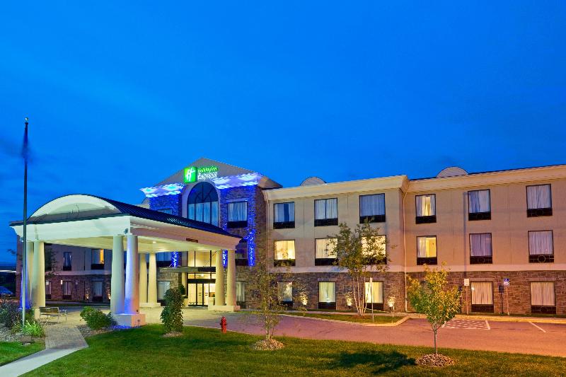 Holiday Inn Express Suites Chester-Monroe-Goshen - Genel