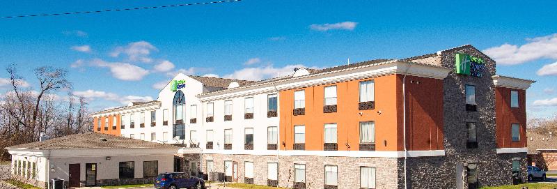 Holiday Inn Express Suites Chester-Monroe-Goshen - Genel