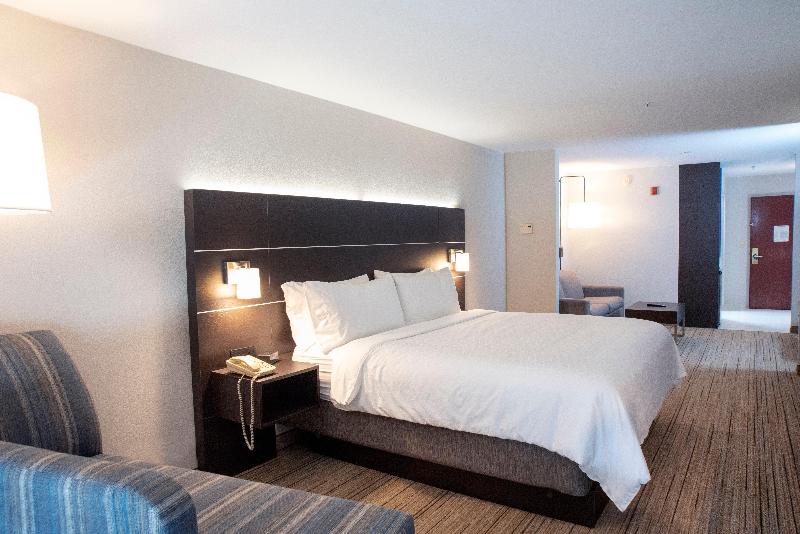 Holiday Inn Express Suites Chester-Monroe-Goshen - Oda