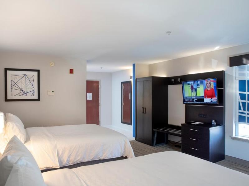 Holiday Inn Express Suites Chester-Monroe-Goshen - Oda