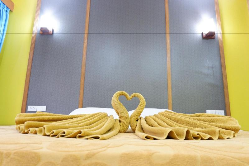 Karon Village Hotel - Genel