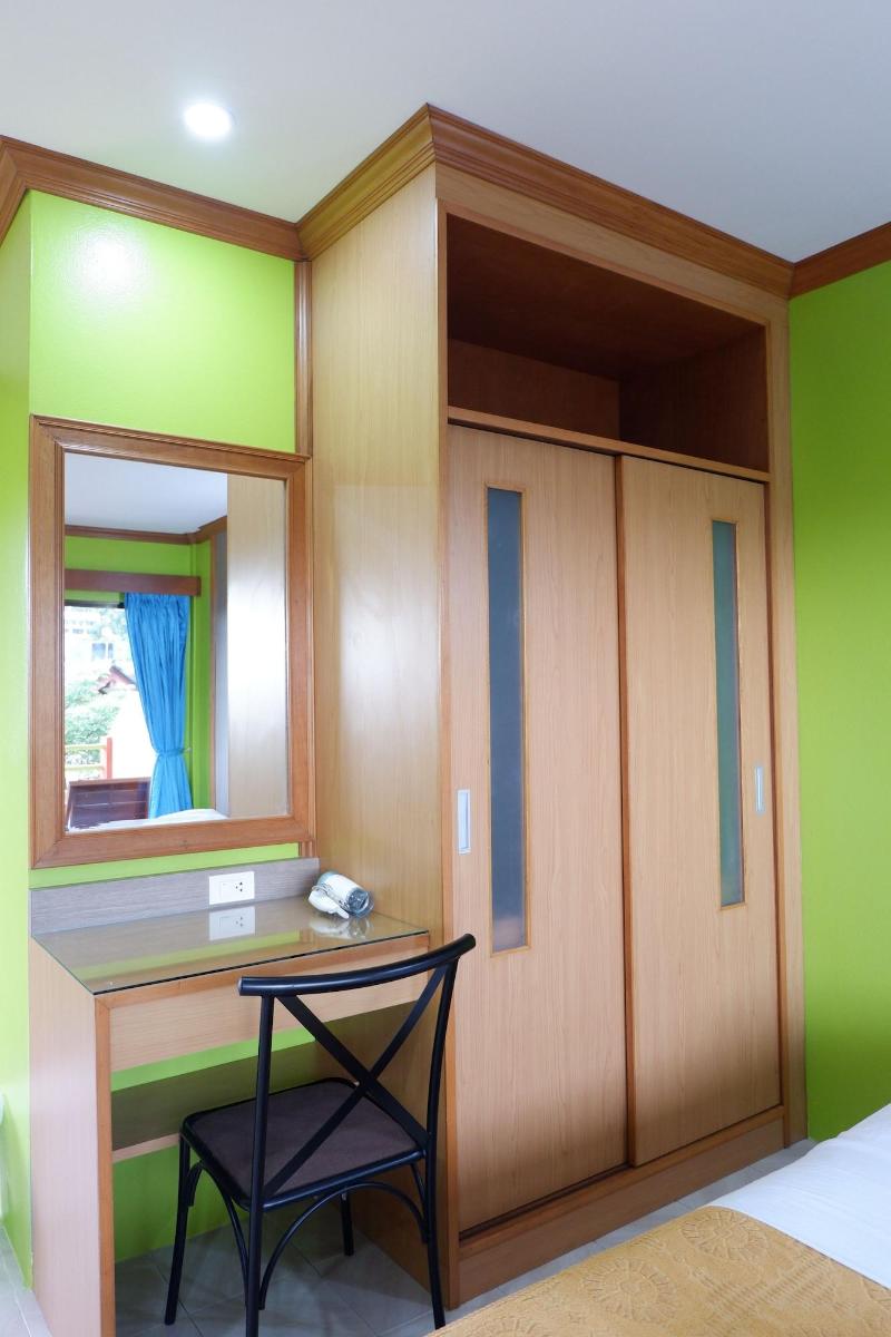 Karon Village Hotel - Oda