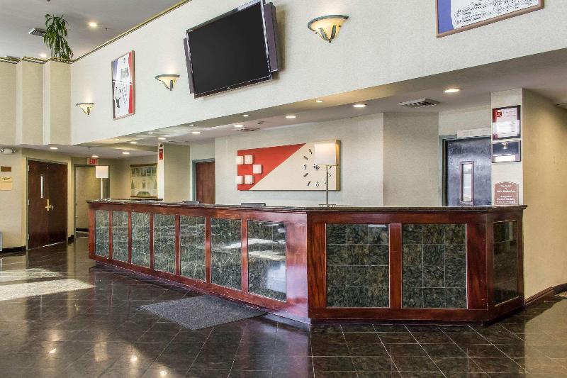 Clarion Conference Ronkonkoma Macarthur Airport - Lobi
