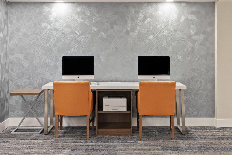 Holiday Inn Express Stony Brook-Long Island - Lobi