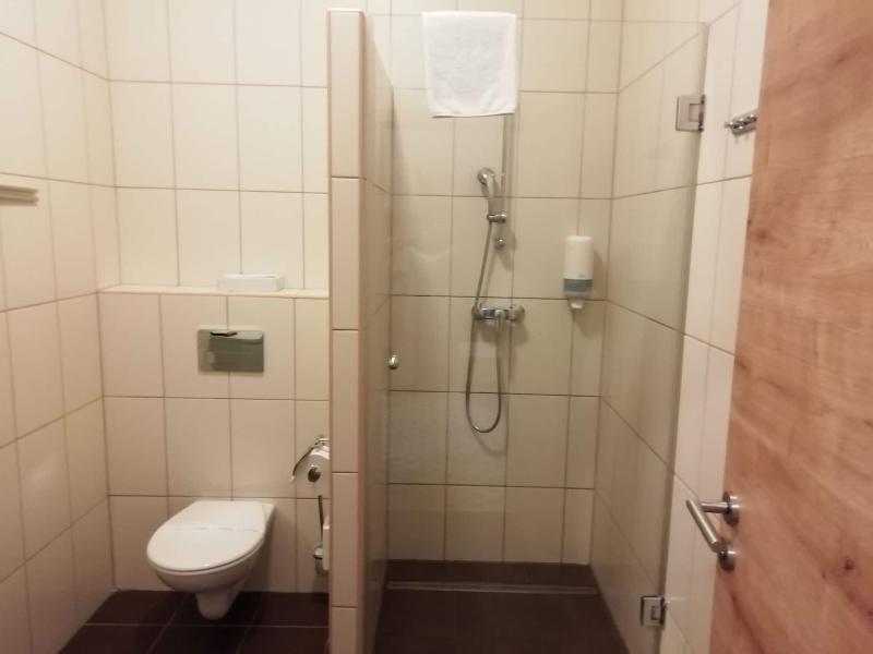 Batthya Ny Kasta Lysza Lla - Oda