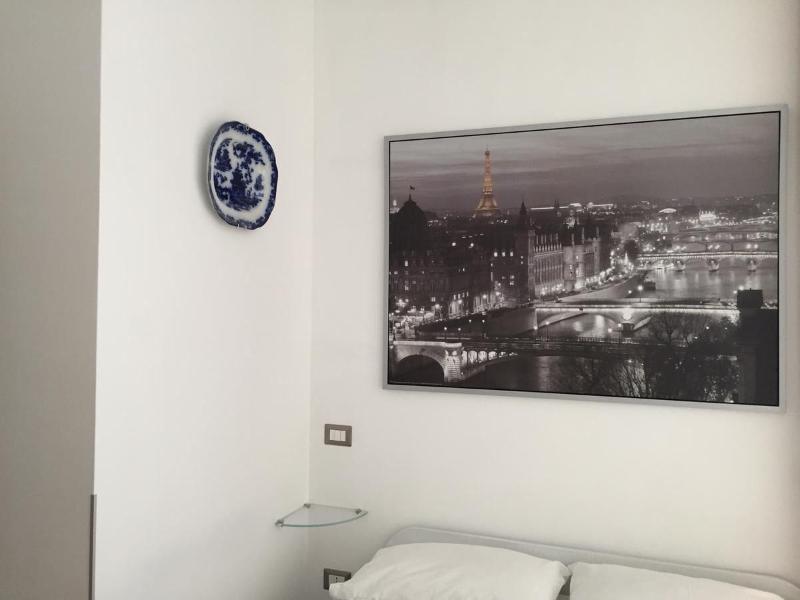 International Naples - Oda