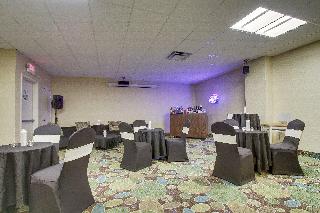 Holiday Inn Westbury-Long Island fotoÄŸrafÄ±