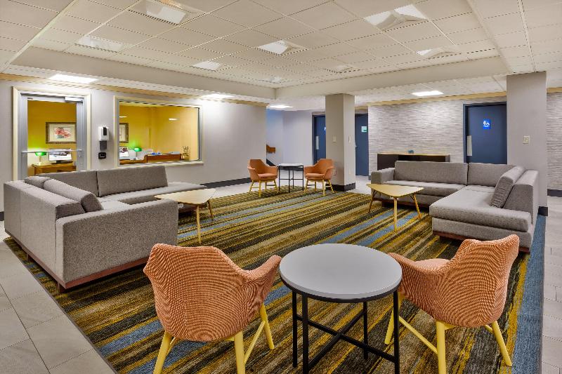 Holiday Inn Westbury-Long Island - Genel