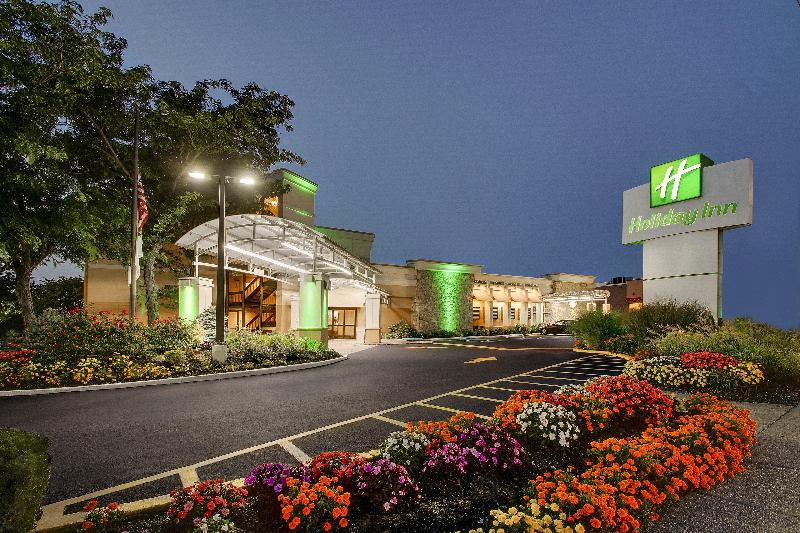 Holiday Inn Westbury-Long Island - Genel