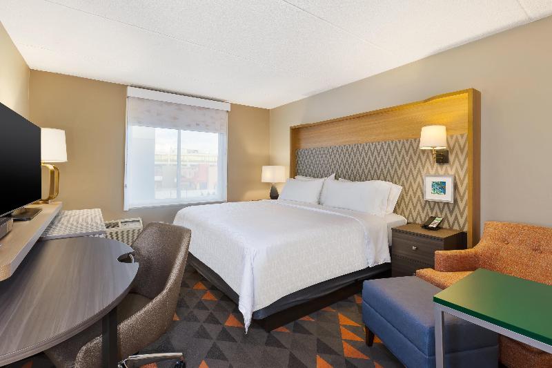 Holiday Inn Westbury-Long Island - Oda