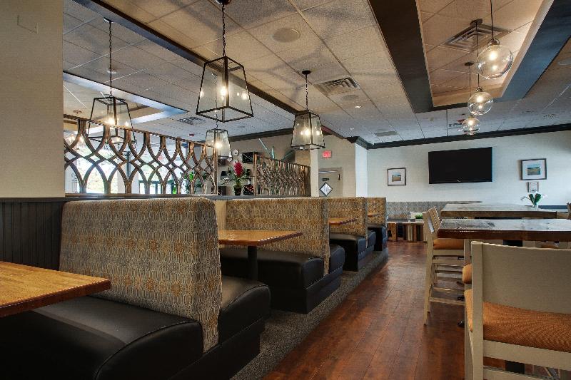 Holiday Inn Westbury-Long Island - Restoran