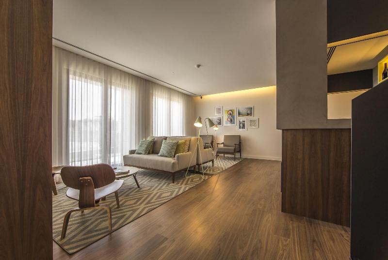 Somewhere Estoril Guesthouse - Lobi