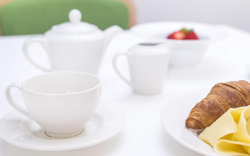 Somewhere Estoril Guesthouse - Restoran