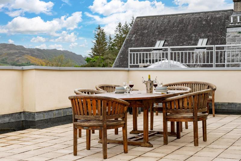The Highland Club - Teras