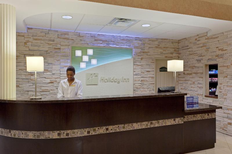 Armoni Inn & Suites - Lobi
