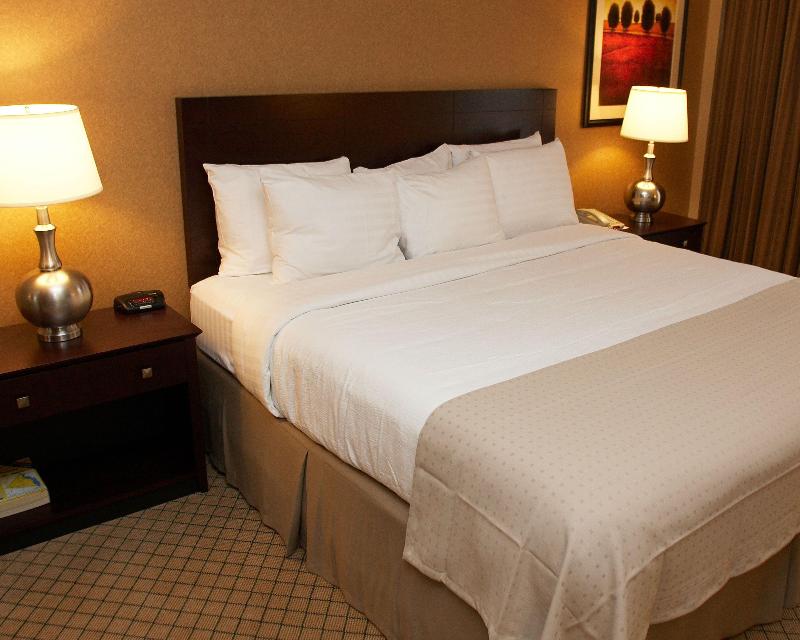 Armoni Inn & Suites - Oda