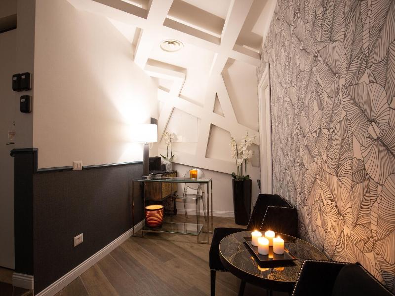 Spagna Boutique Luxury Suites - Lobi