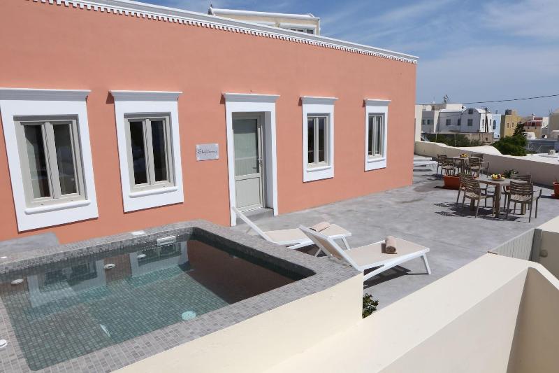 Nomikos Mansion - Genel