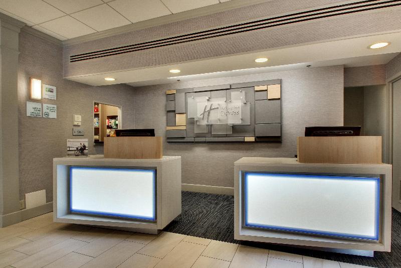 Holiday Inn Express Poughkeepsie - Genel