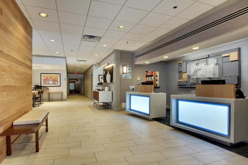 Holiday Inn Express Poughkeepsie - Genel