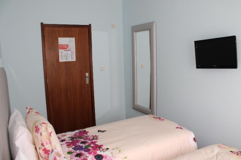 Grande Oceano Guest House - Oda