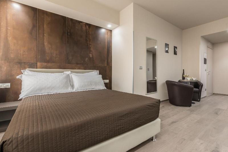 Astoria Deluxe Rooms - Oda