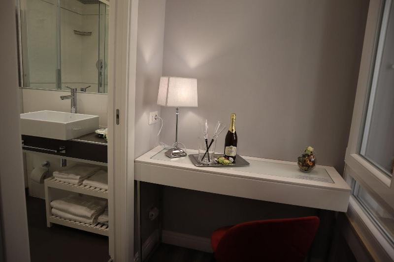 Millina Suites In Navona - Oda