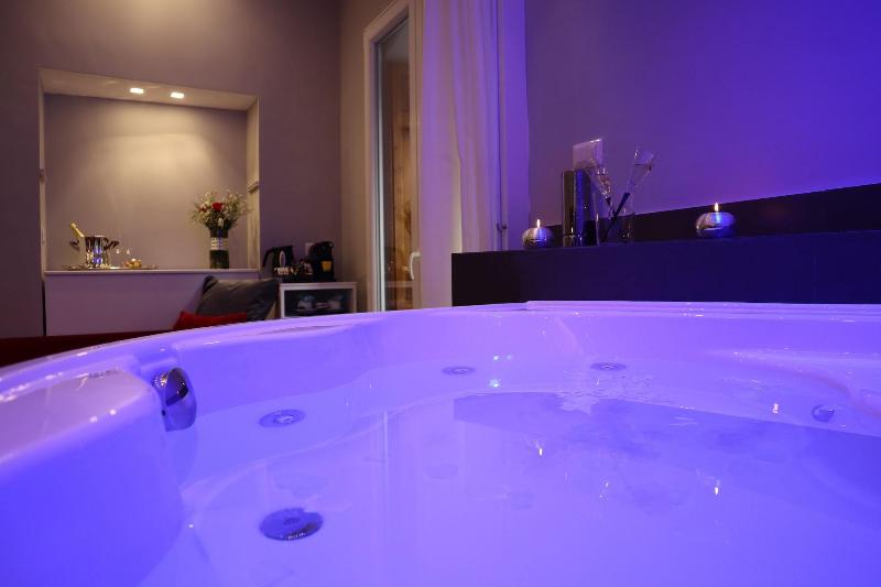 Millina Suites In Navona - Oda