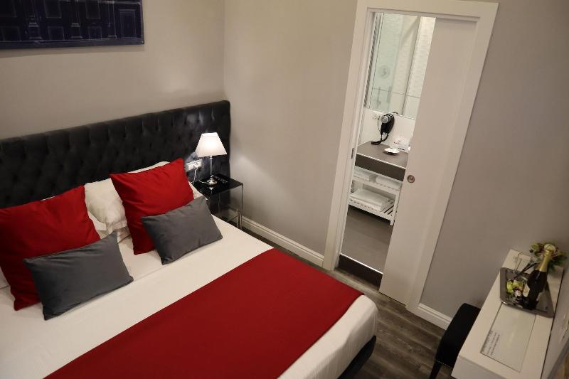 Millina Suites In Navona - Oda