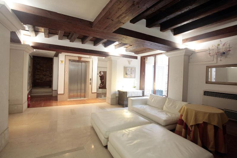 Alla Vigna Room Only - Lobi