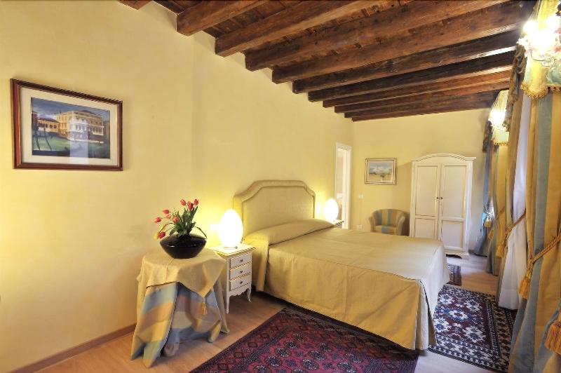 Alla Vigna Room Only - Oda