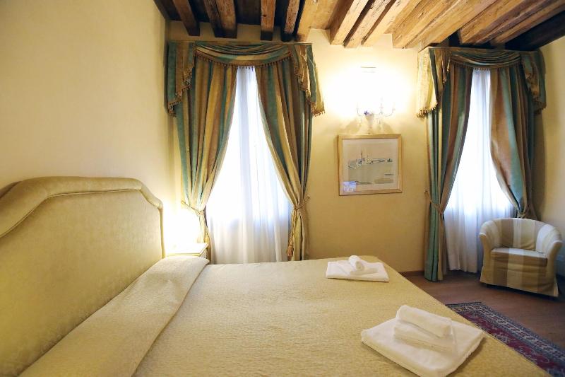 Alla Vigna Room Only - Oda
